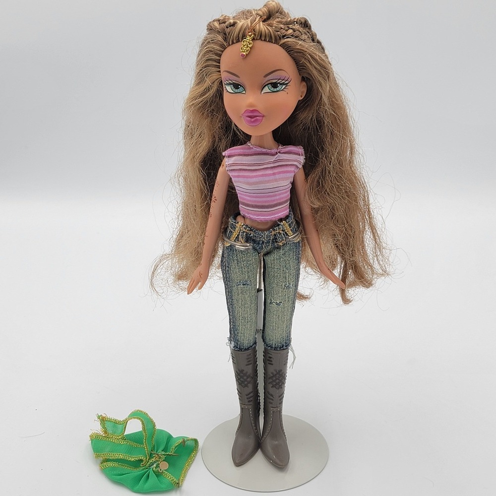 Bratz MGA 2006 Genie Magic Yasmin in outfit‎